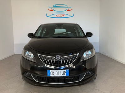 Lancia Ypsilon 1.0 FireFly 5 porte S&S Hybrid Ecochic A. Ferretti usata