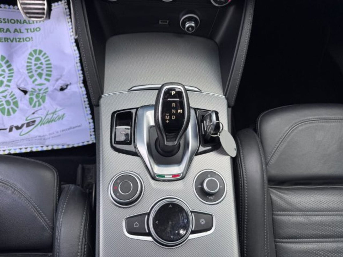Alfa Romeo Stelvio Stelvio 2.2 Turbodiesel 210 CV AT8 Q4 Veloce (11)
