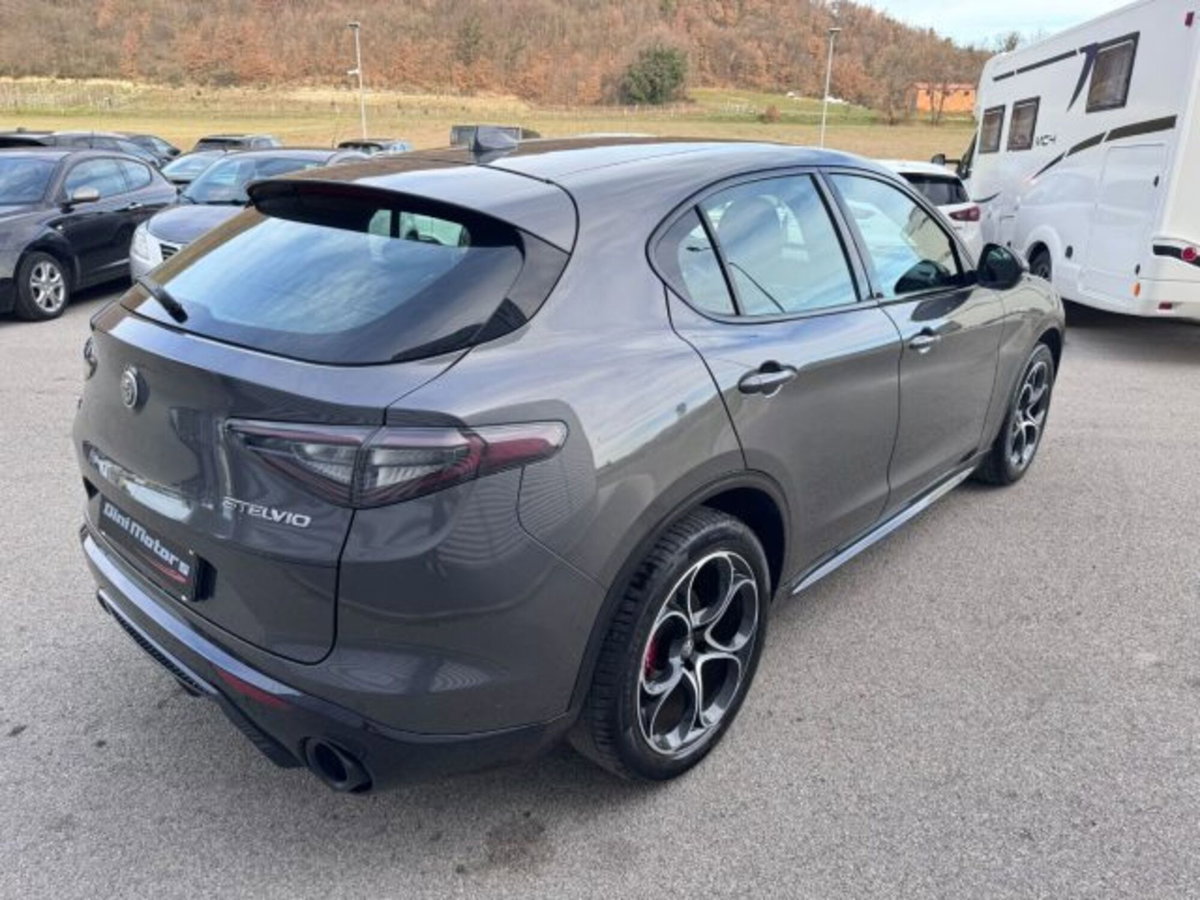 Alfa Romeo Stelvio Stelvio 2.2 Turbodiesel 210 CV AT8 Q4 Veloce (5)