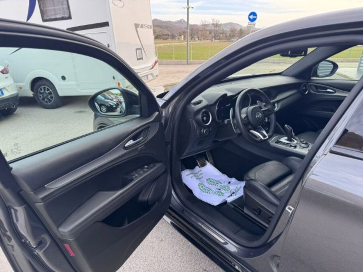 Alfa Romeo Stelvio Stelvio 2.2 Turbodiesel 210 CV AT8 Q4 Veloce (16)