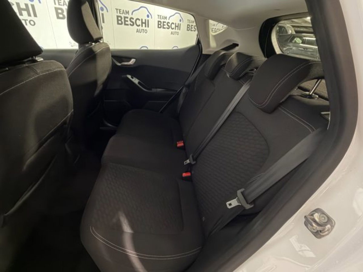 Ford Fiesta 1.1 75 CV 5 porte Titanium (9)