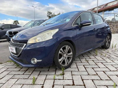 Peugeot 208 HDi 68 CV 5 porte Allure usata