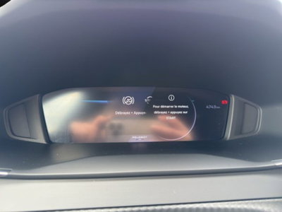 Peugeot 2008 PureTech 100 S&S Allure (11)