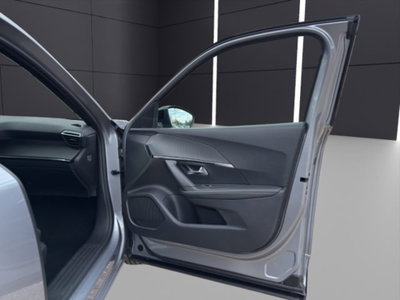 Peugeot 2008 PureTech 100 S&S Allure (17)