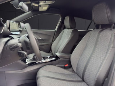 Peugeot 2008 PureTech 100 S&S Allure (9)