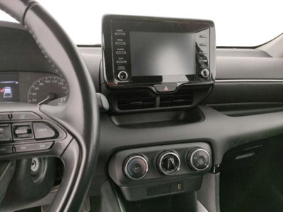 Toyota Yaris 1.0 5 porte Active (9)