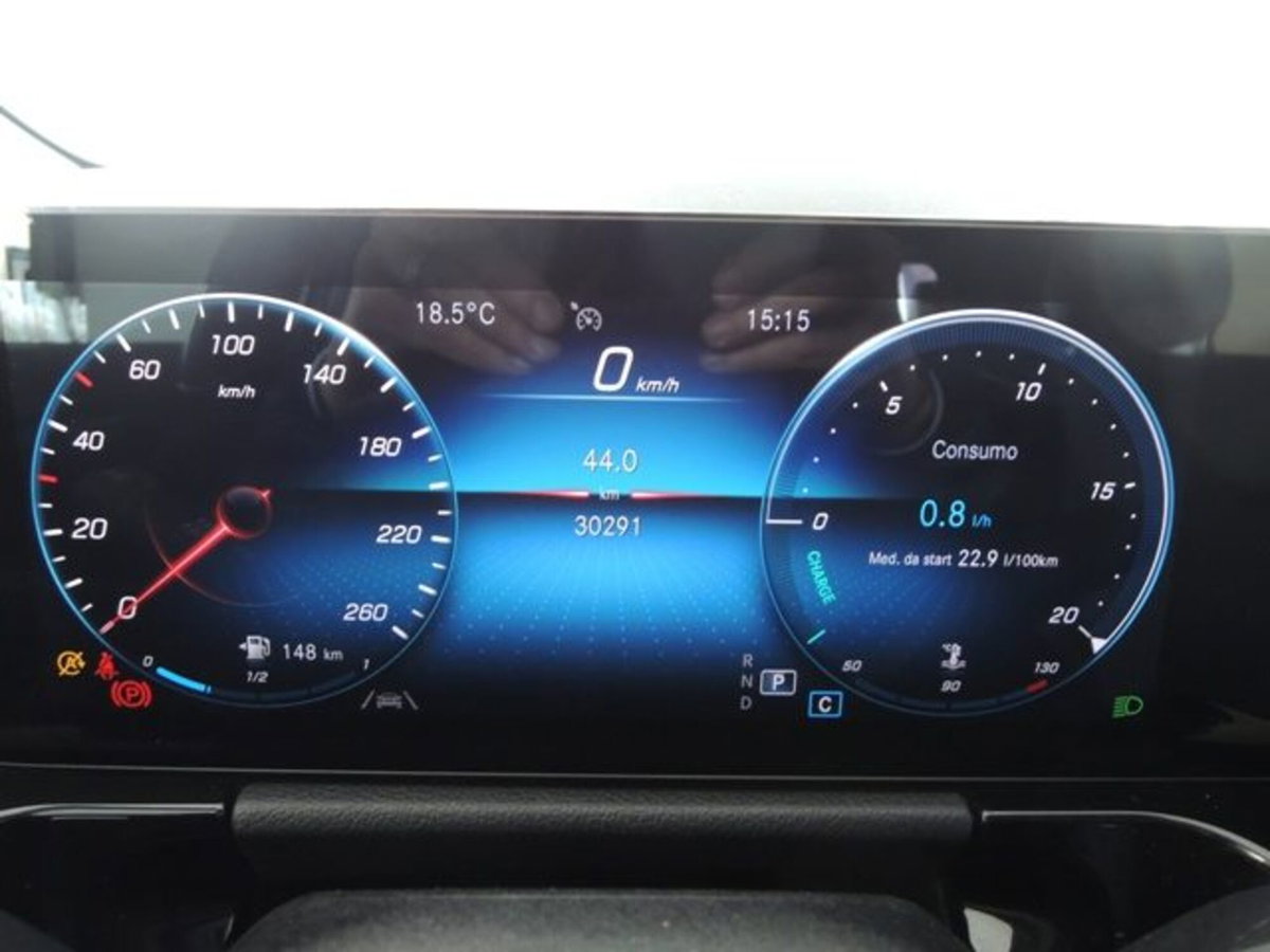 Mercedes-Benz GLA SUV 200 d Business Extra auto (8)