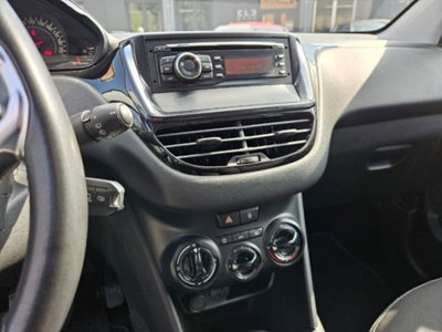 Peugeot 208 HDi 68 CV 5 porte Access (13)