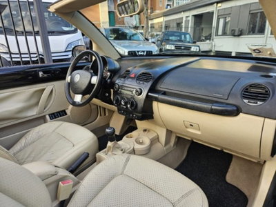 Volkswagen New Beetle Cabrio TDI 101CV (13)