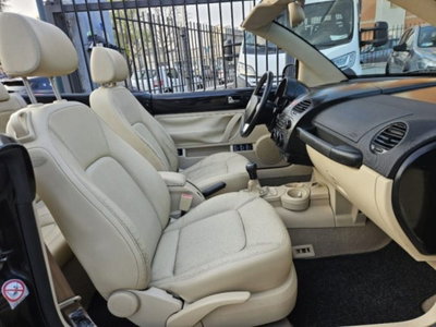 Volkswagen New Beetle Cabrio TDI 101CV (14)