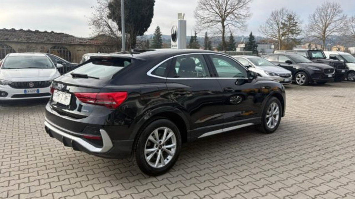 Audi Q3 Sportback 40 TDI quattro S tronic S line edition (2)