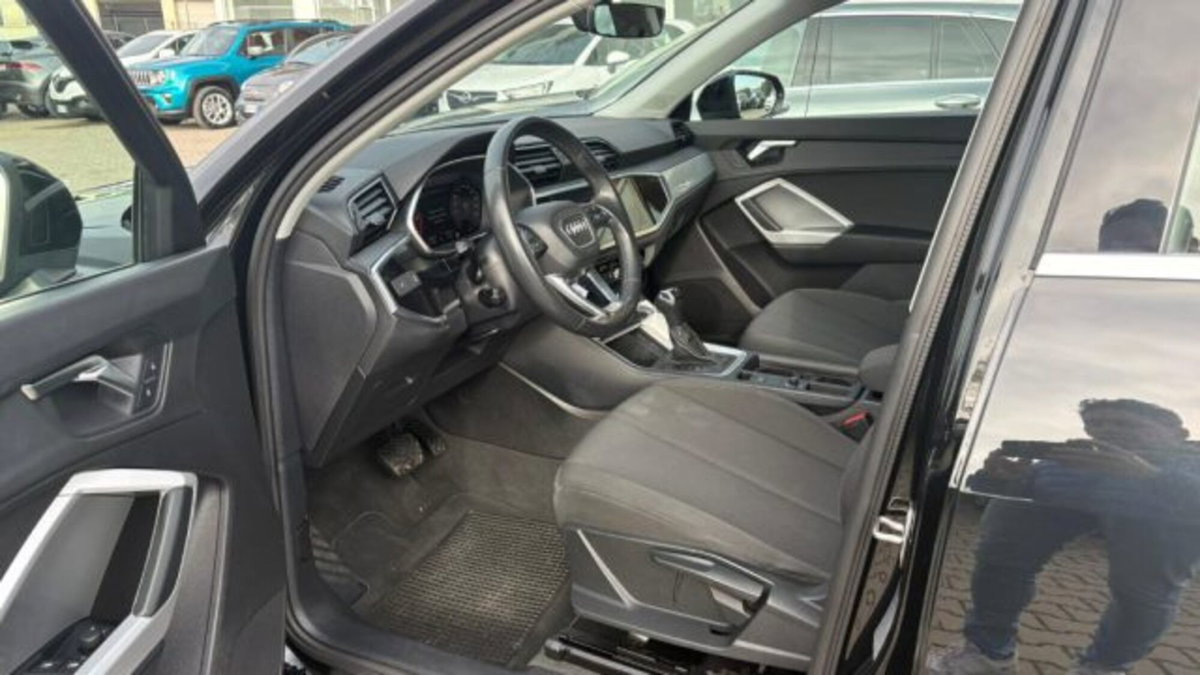 Audi Q3 Sportback 40 TDI quattro S tronic S line edition (6)