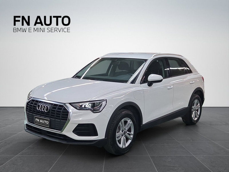 Audi Q3 45 TFSI e S tronic Business