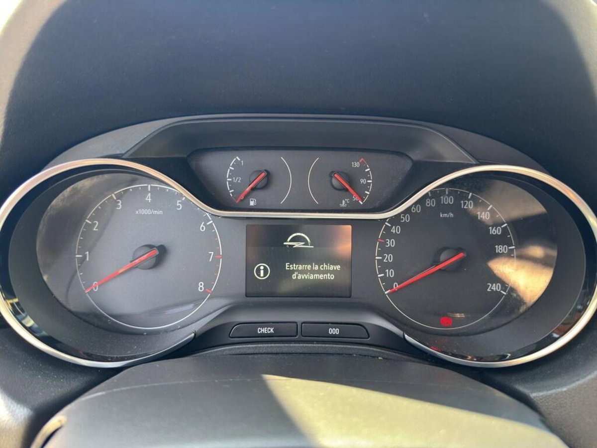 Opel Grandland X 1.5 diesel Ecotec Start&Stop Elegance (11)