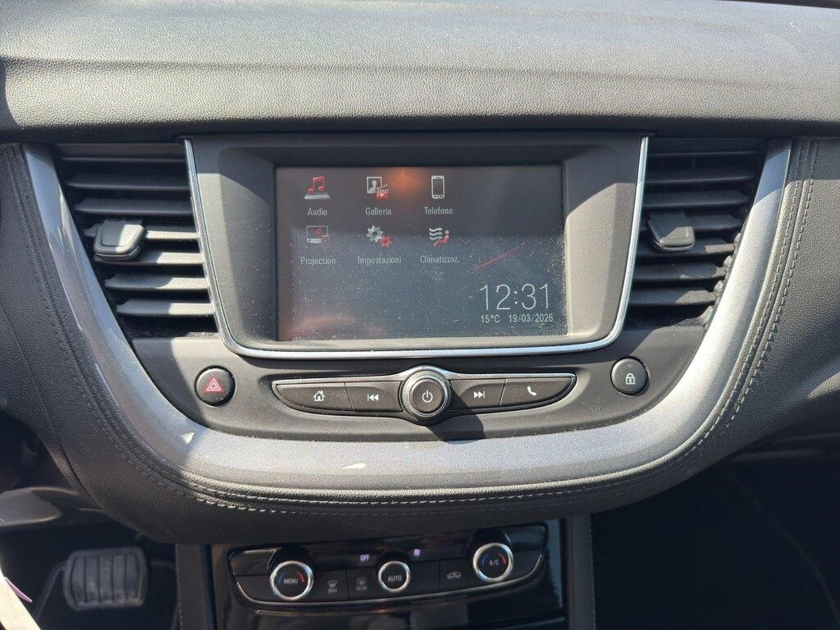 Opel Grandland X 1.5 diesel Ecotec Start&Stop Elegance (12)