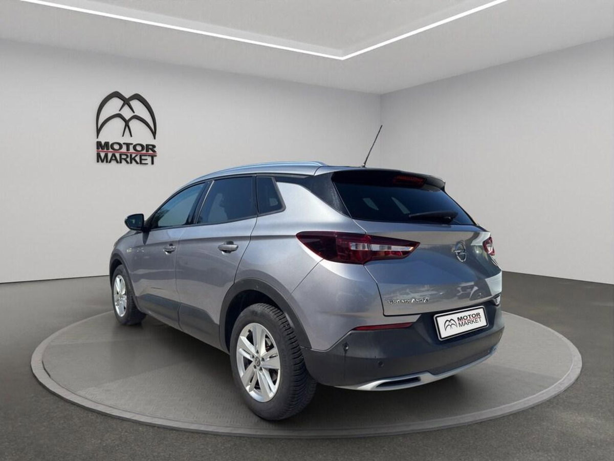 Opel Grandland X 1.5 diesel Ecotec Start&Stop Elegance (8)