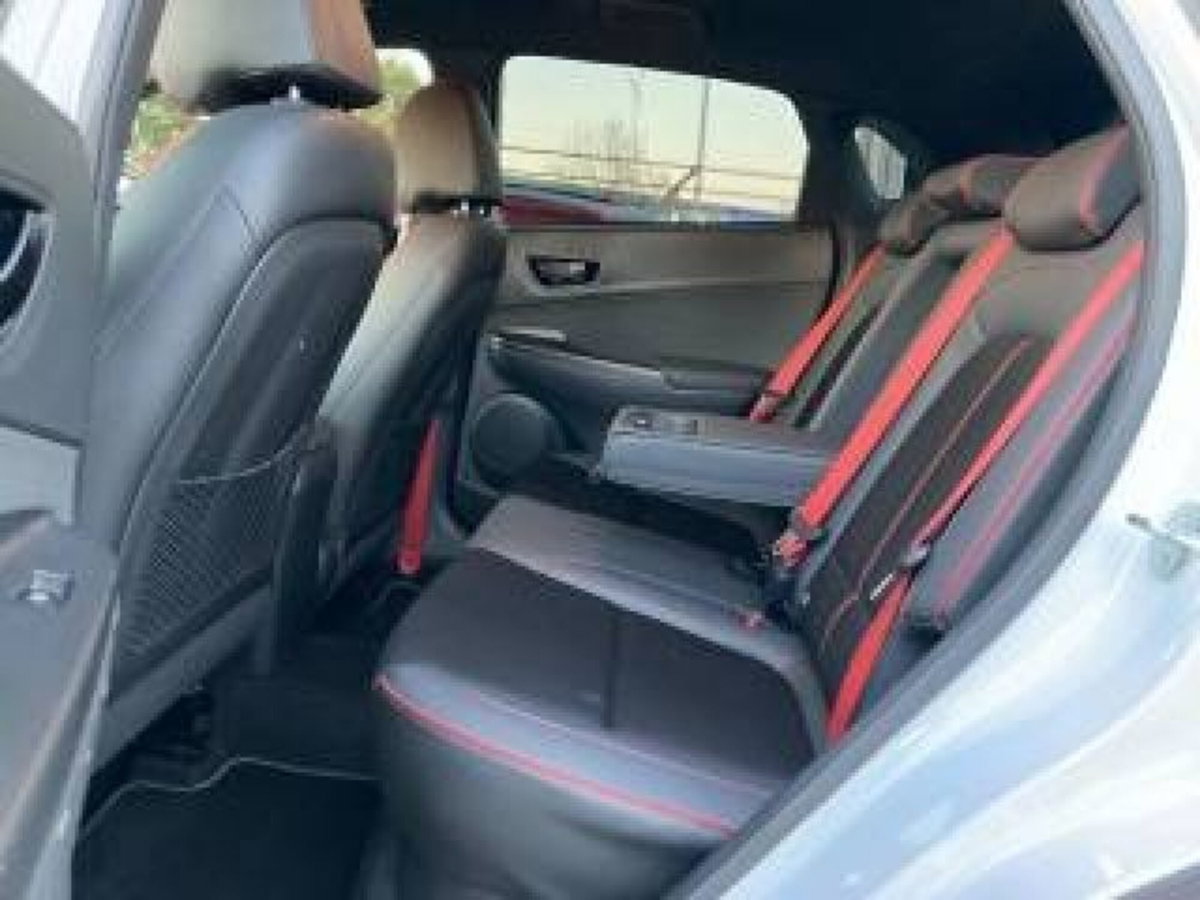 Hyundai Kona 1.6 CRDI 115 CV Xpossible (15)