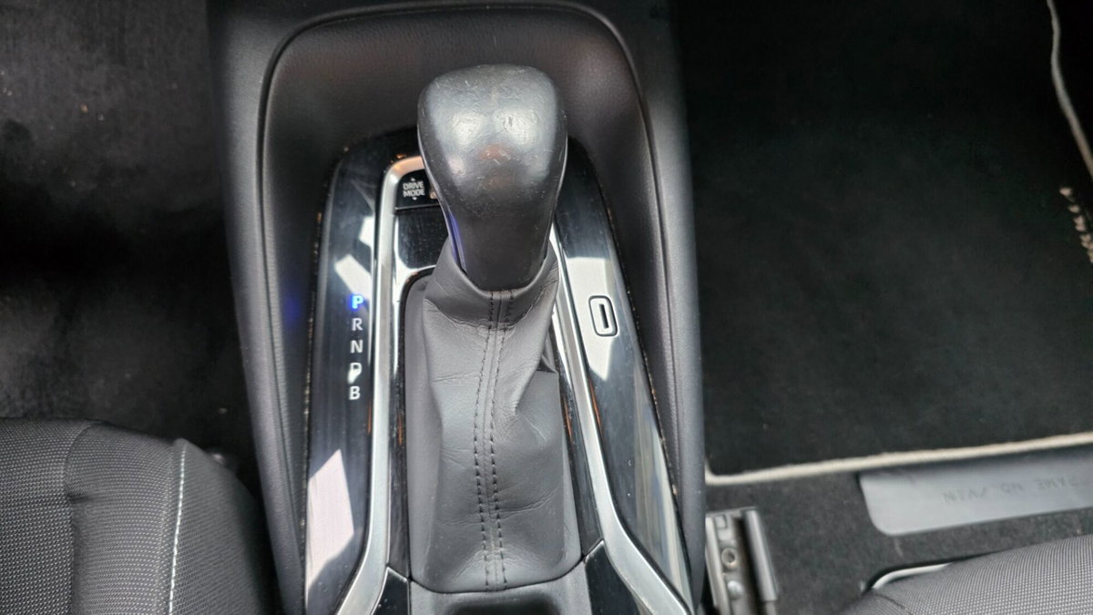 Toyota Corolla 1.8 Hybrid Business (14)