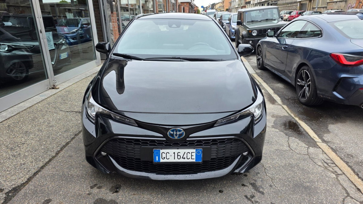 Toyota Corolla 1.8 Hybrid Business (2)