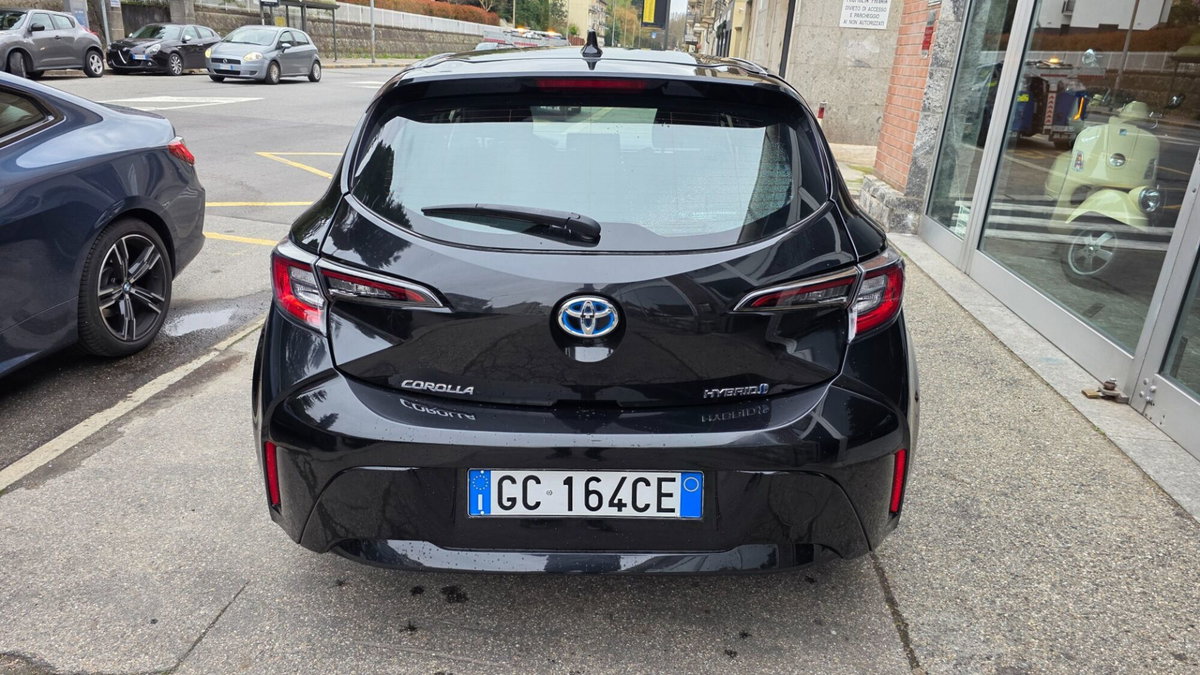 Toyota Corolla 1.8 Hybrid Business (5)