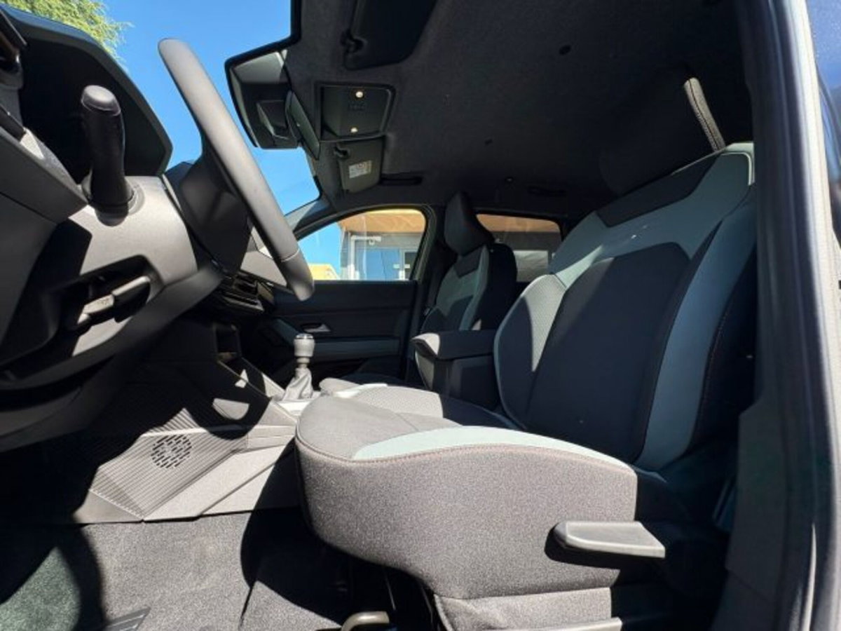 Dacia Bigster 1.2 mild hybrid Extreme 140cv (13)