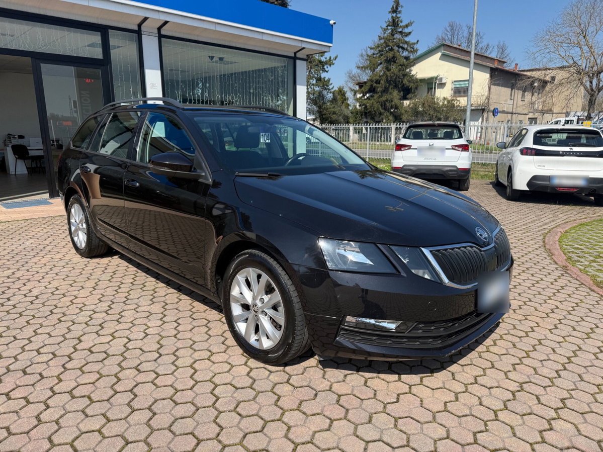 Skoda Octavia Station Wagon 1.5 G-TEC DSG Wagon Ambition (2)