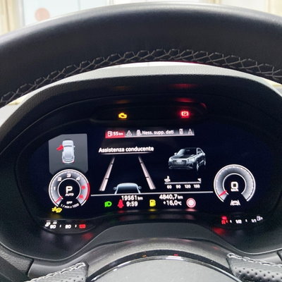 Audi Q2 Q2 35 TDI S tronic Identity Black (12)