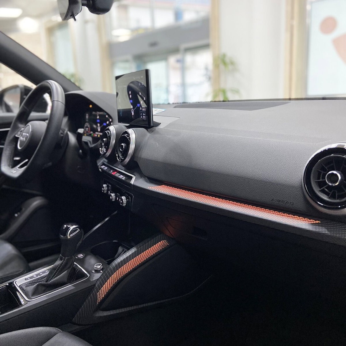 Audi Q2 Q2 35 TDI S tronic Identity Black (9)