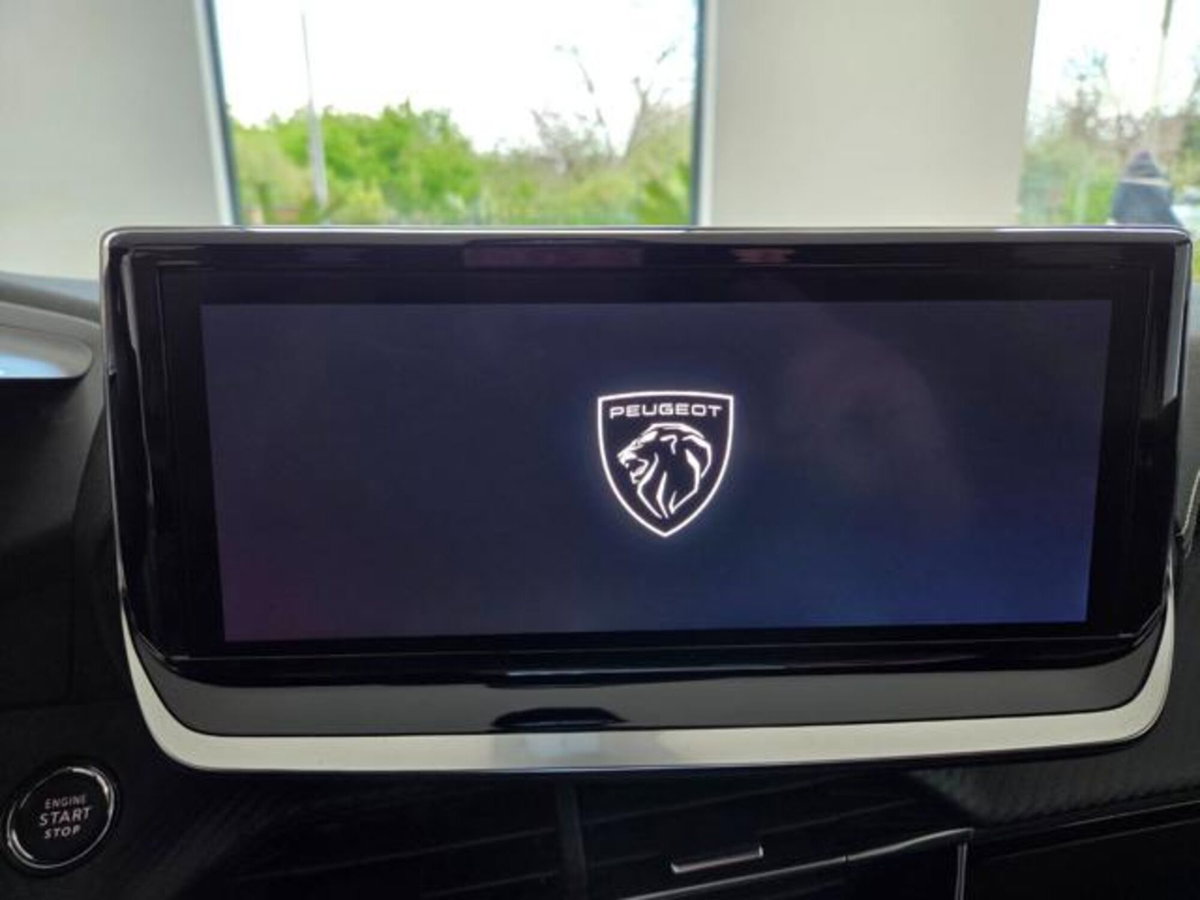 Peugeot 208 PureTech 100 Stop&Start 5 porte GT (5)