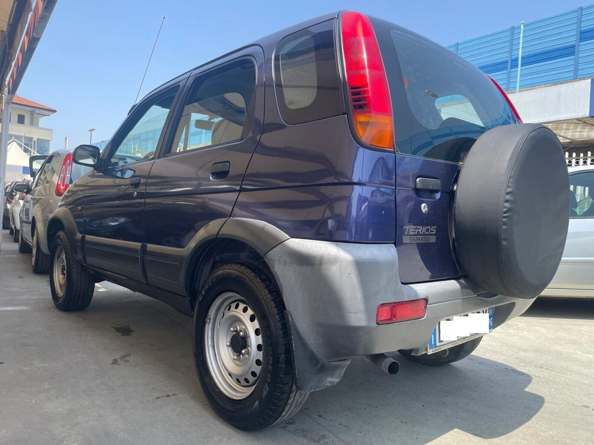 Daihatsu Terios 1.3i 16V cat 4WD DX (4)