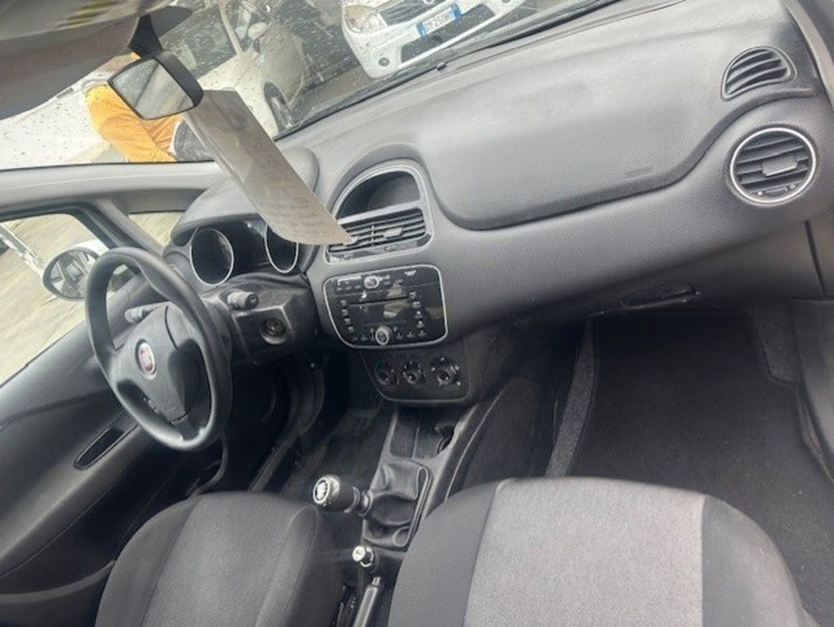 Fiat Punto 1.4 GPL 5 porte Van Easy 4 posti (3)