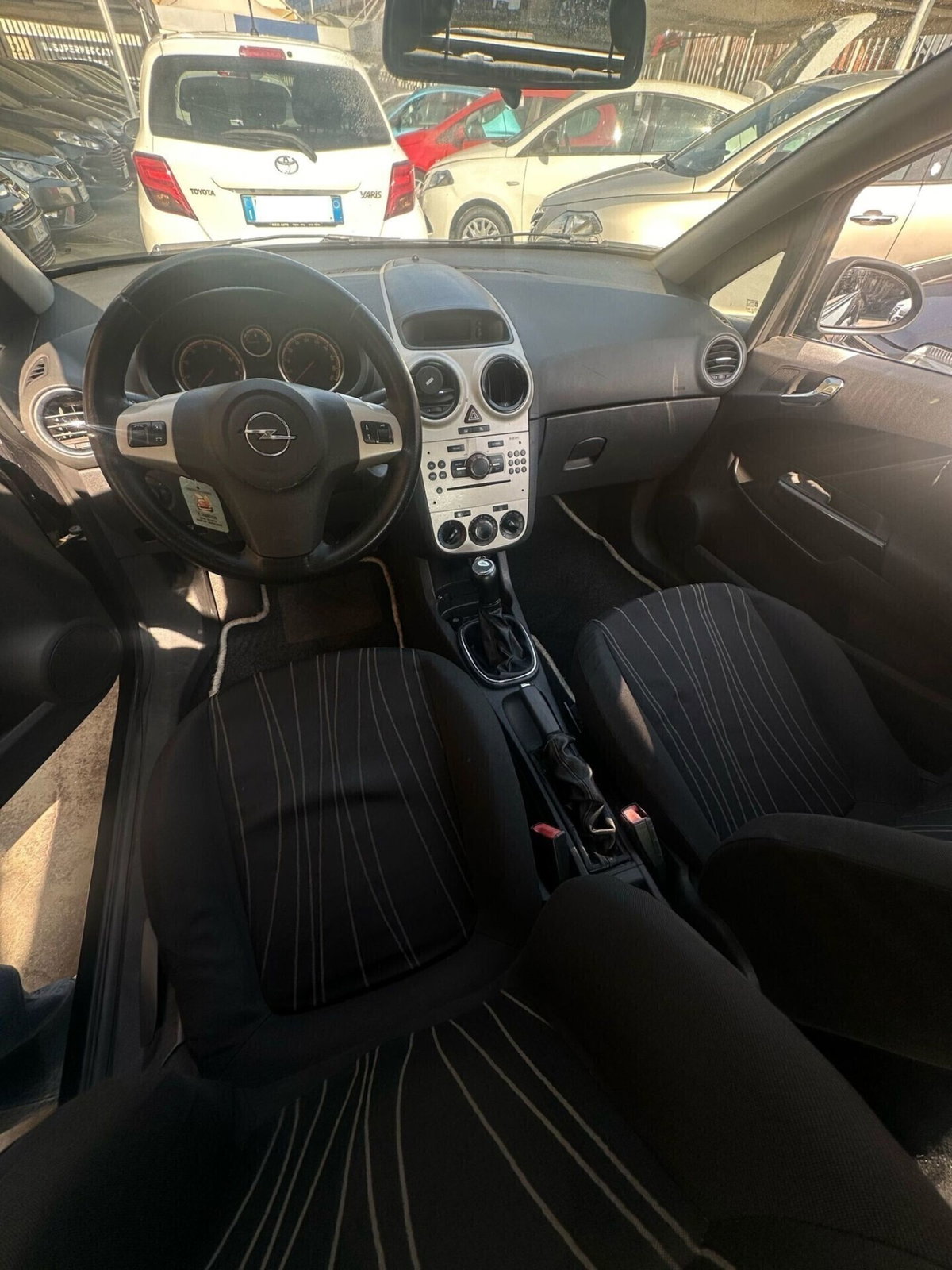Opel Corsa 1.0 12V 3 porte Club (3)