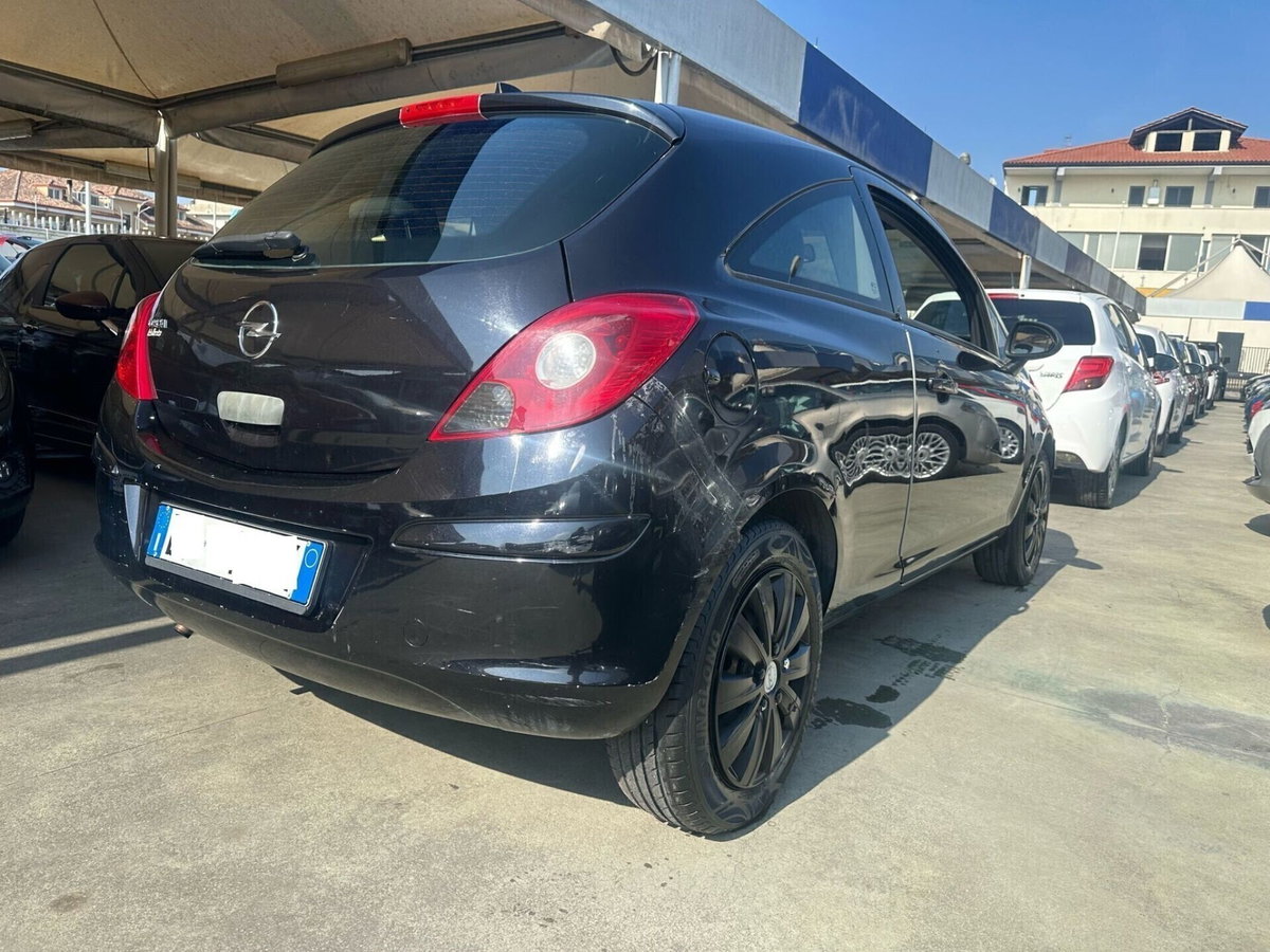 Opel Corsa 1.0 12V 3 porte Club (5)