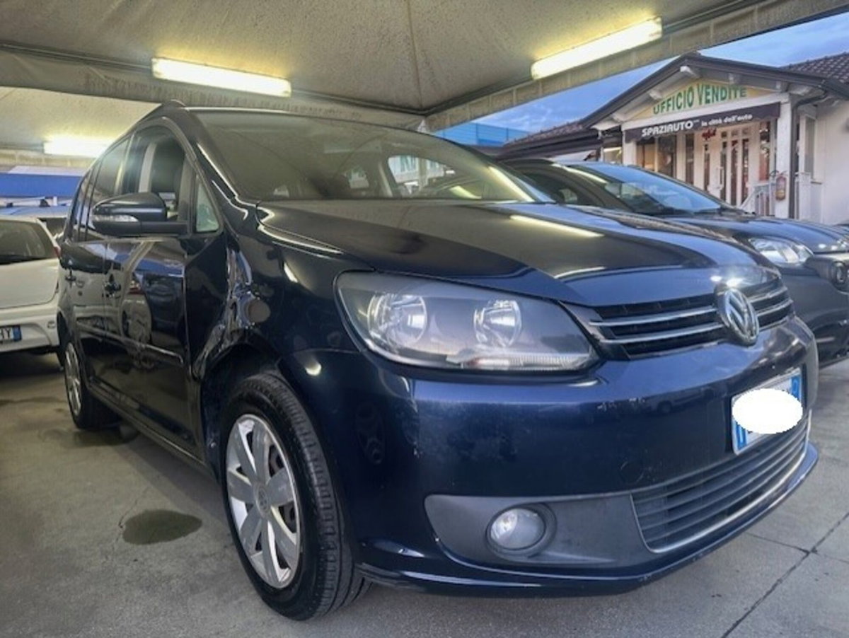Volkswagen Touran 1.4 TSI DSG Highline EcoFuel (2)
