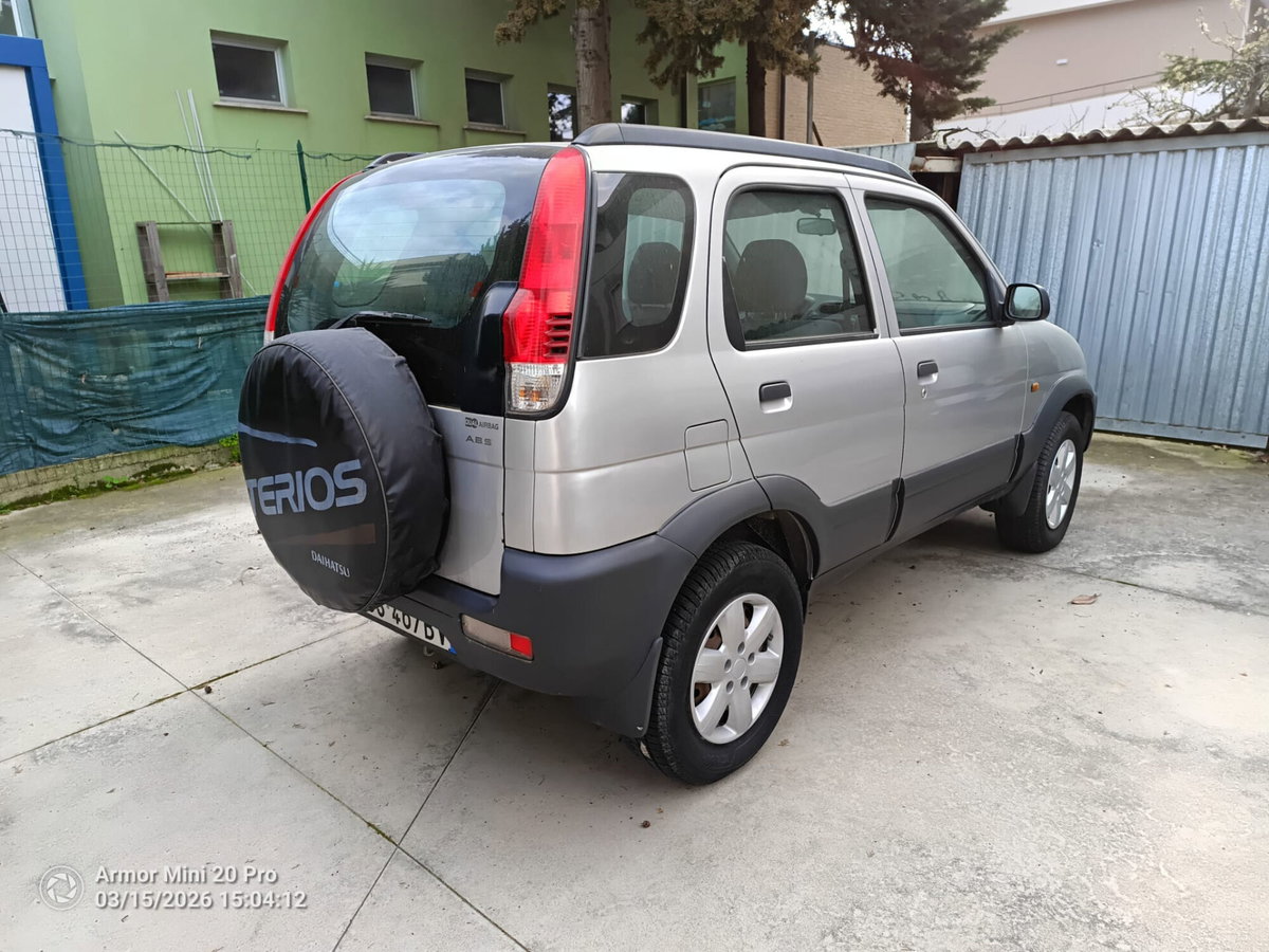 Daihatsu Terios 1.3i 16V cat 4WD SX (3)