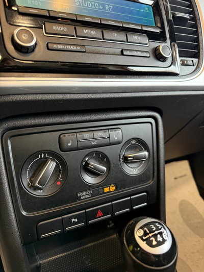 Volkswagen Maggiolino Cabrio 1.2 TSI Design (13)