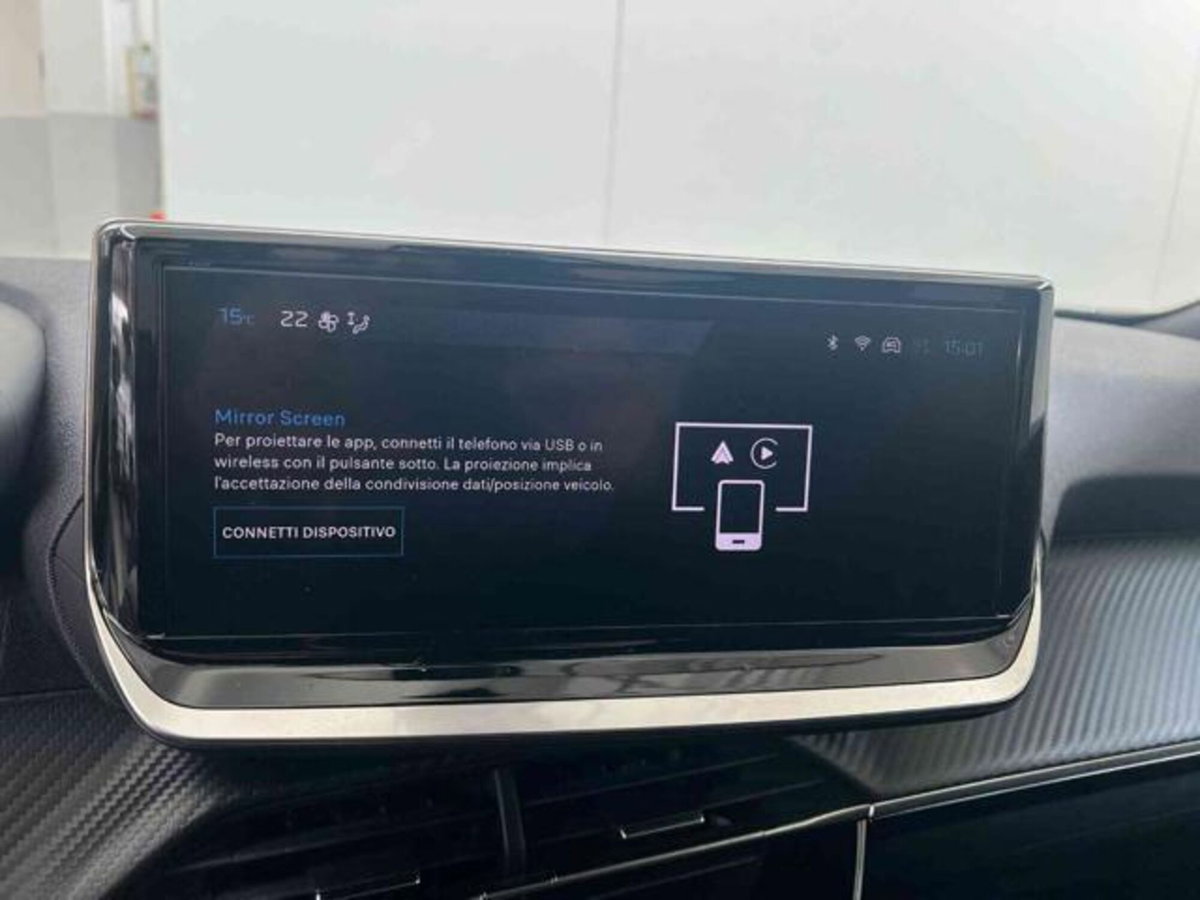 Peugeot 2008 PureTech 100 S&S Allure (8)