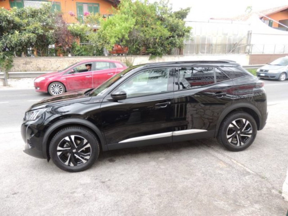 Peugeot 2008 BlueHDi 110 S&S GT (11)