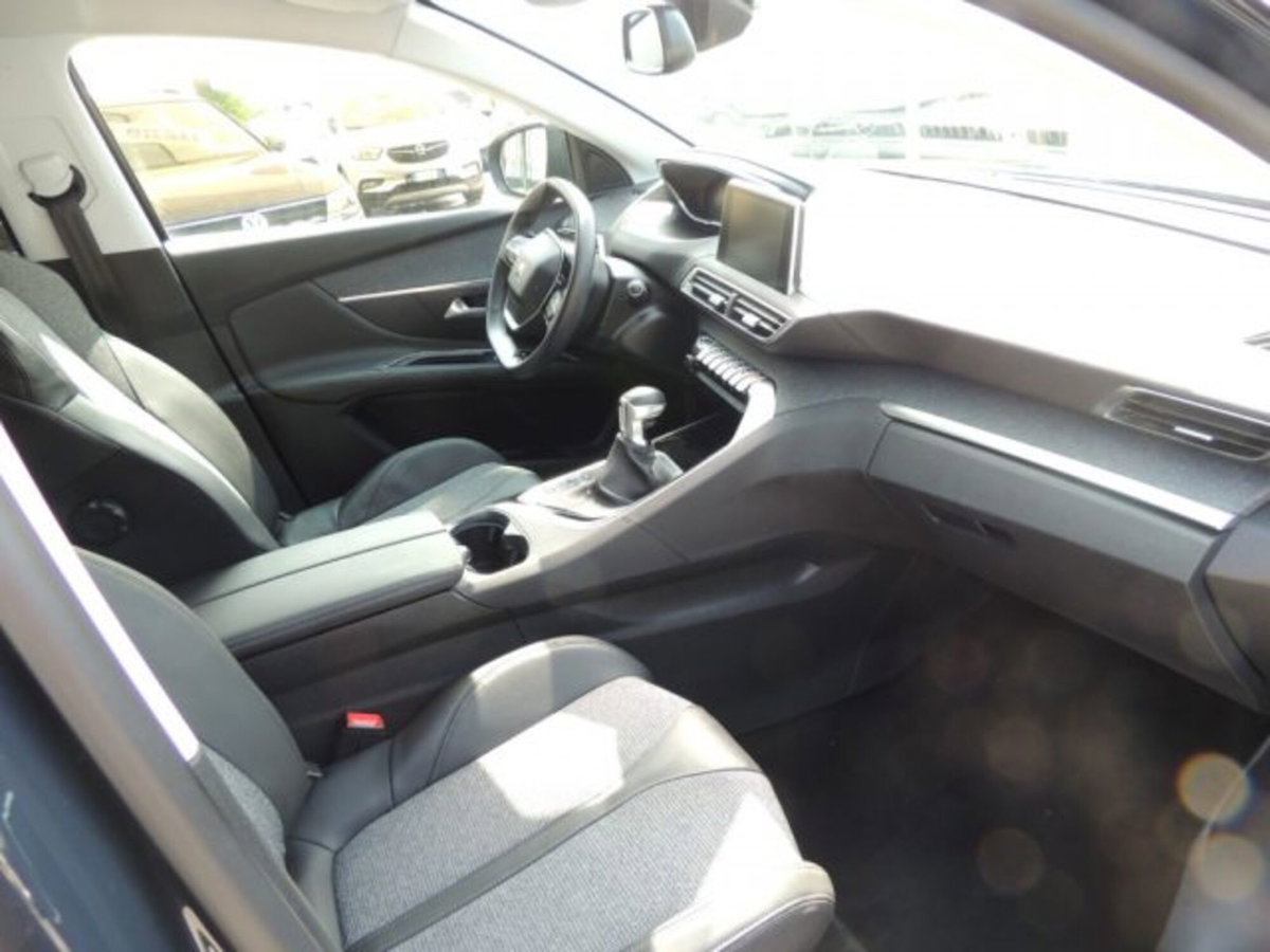 Peugeot 3008 BlueHDi 120 S&S Allure (5)