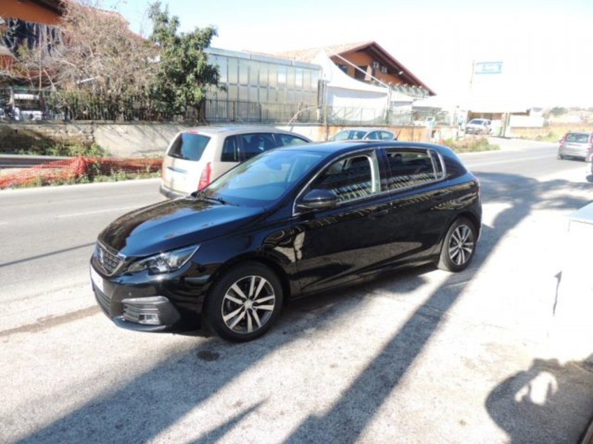 Peugeot 308 BlueHDi 130 S&S Allure (2)
