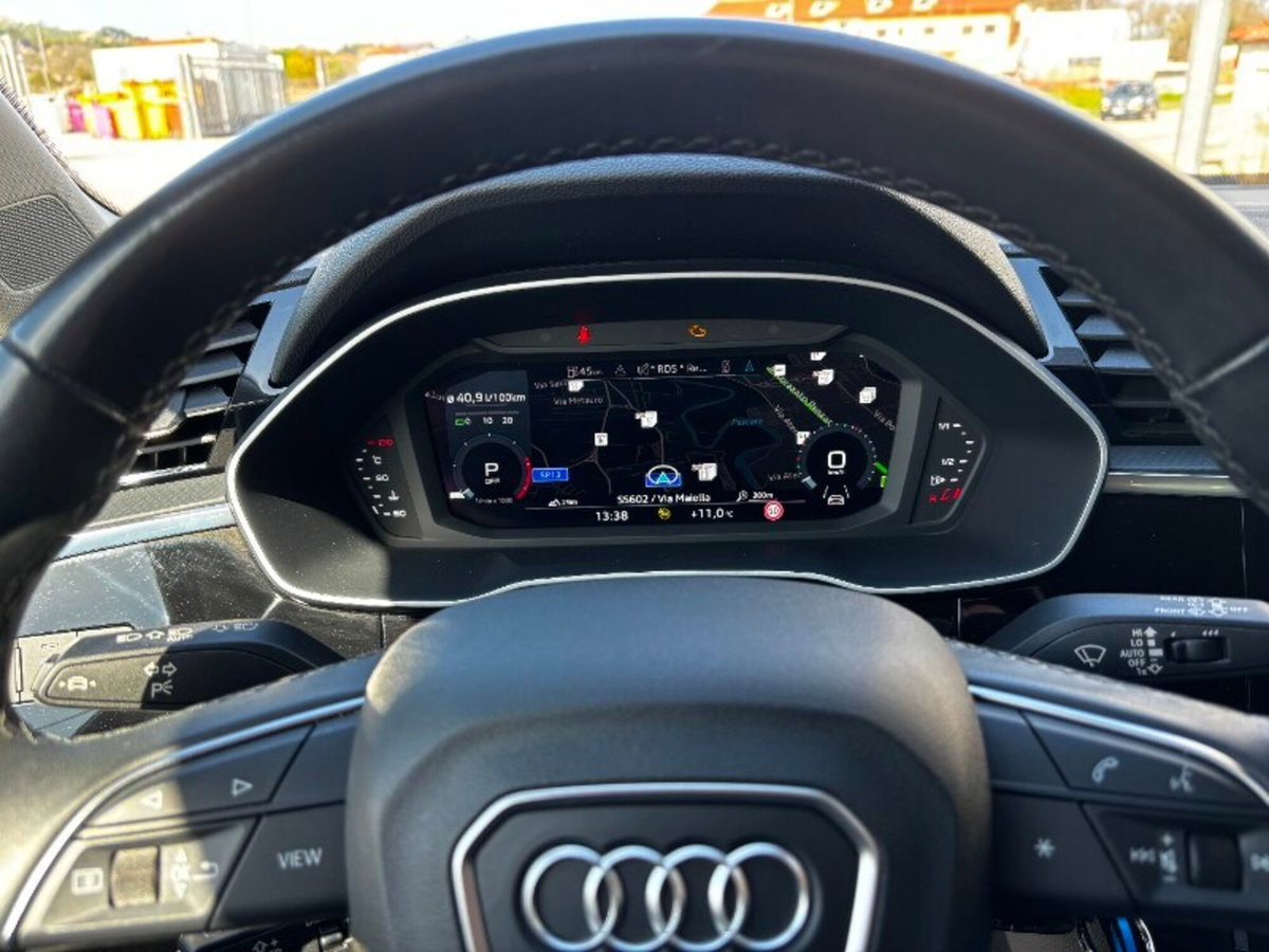 Audi Q3 35 TDI quattro S tronic Business Advanced (12)
