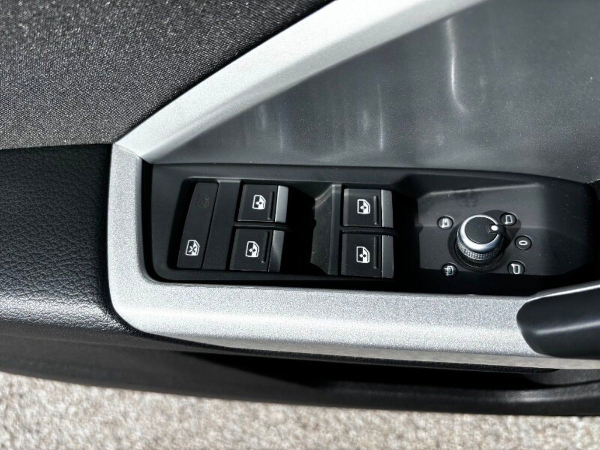 Audi Q3 35 TDI quattro S tronic Business Advanced (19)