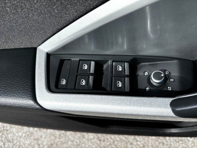 Audi Q3 35 TDI quattro S tronic Business Advanced (19)