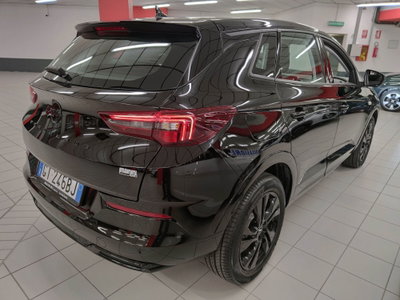 Opel Grandland 1.2 GS s&s 130cv (4)