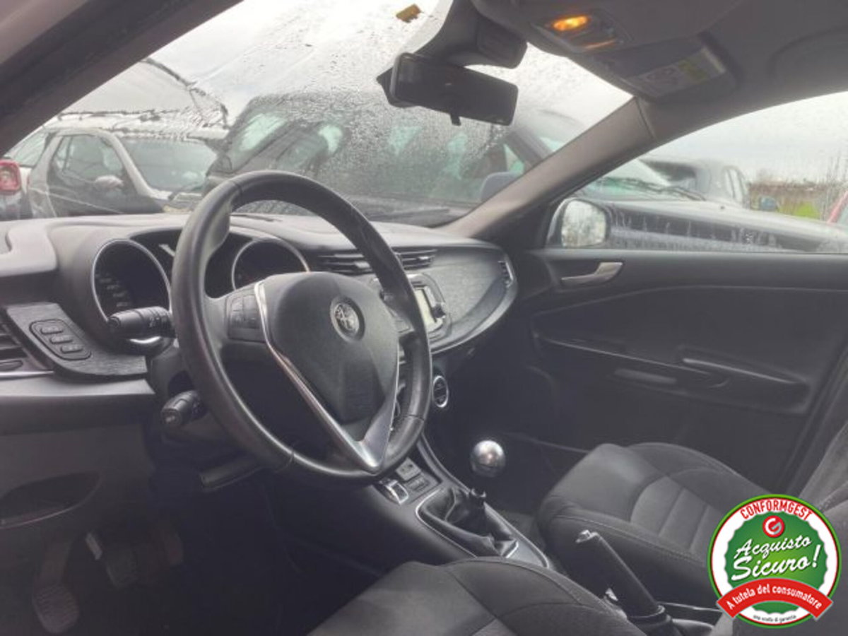 Alfa Romeo Giulietta 1.6 JTDm Super 120cv (7)