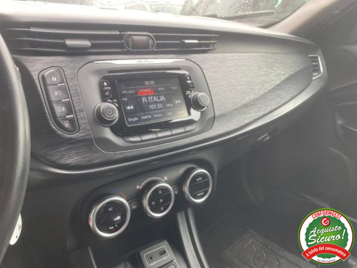 Alfa Romeo Giulietta 1.6 JTDm Super 120cv (9)