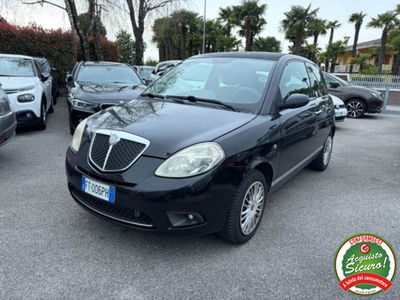Lancia Ypsilon 1.3 MJT 75 CV Oro Bianco usata