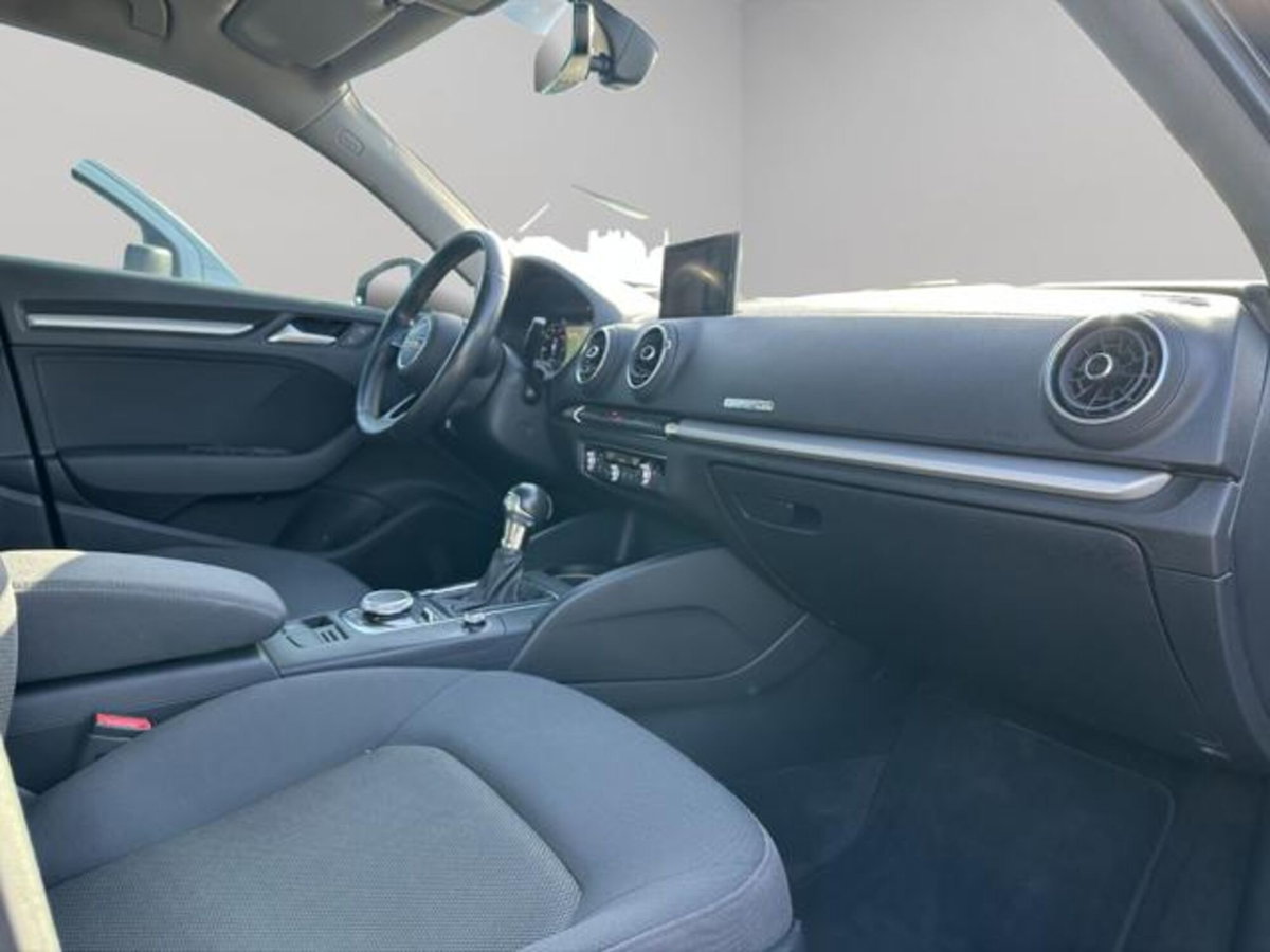 Audi A3 Sportback 40 e-tron S tronic Admired (16)