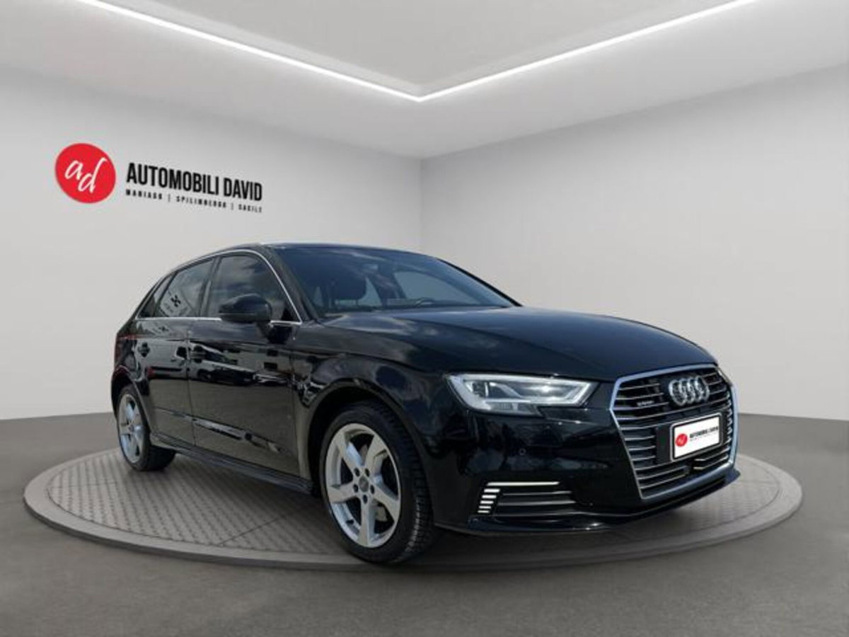 Audi A3 Sportback 40 e-tron S tronic Admired (2)