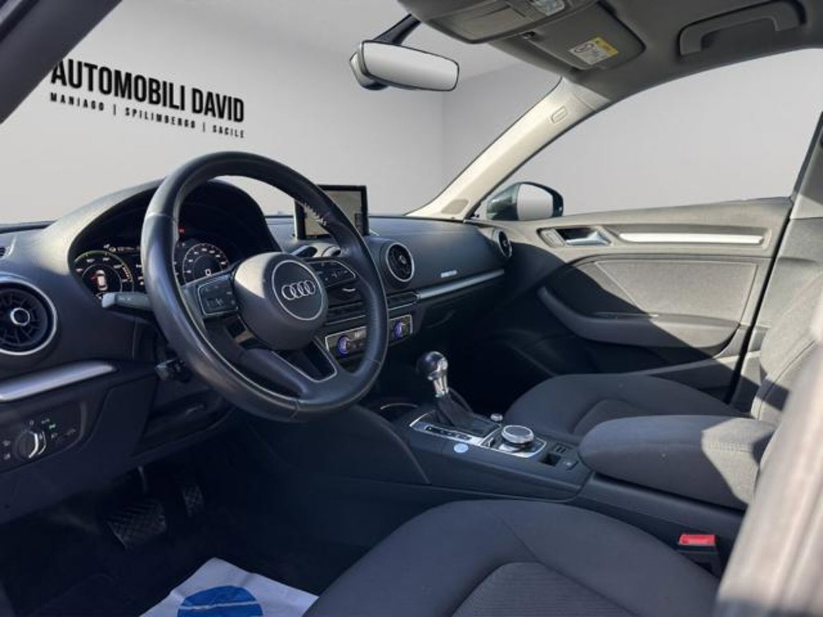 Audi A3 Sportback 40 e-tron S tronic Admired (7)